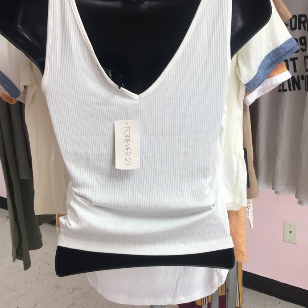 Tops - Picture 6 of 8